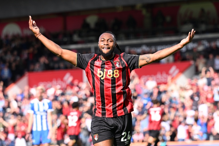 8场6球3助!电讯报:樱桃曾拒曼联和热刺对塞梅尼奥5000万镑报价 8场6球3助!电讯报:樱桃曾拒曼联和热刺对塞梅尼奥5000万镑报价